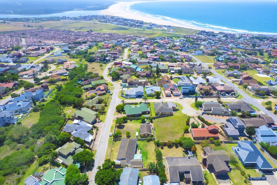3 Bedroom Property for Sale in Wavecrest Eastern Cape